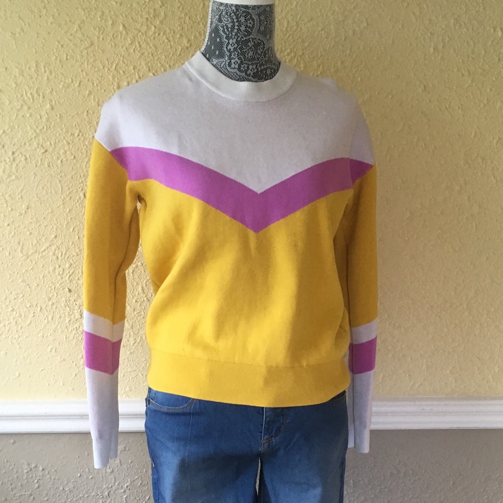 Retro-inspired sweater
